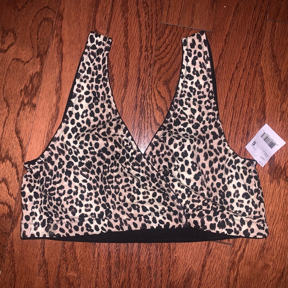Motherhood Maternity leopard print nursing bra size small